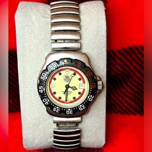 Vintage Authentic Formula 1 Tag Heuer for ladies, 28mm, luminous in the dark 😇